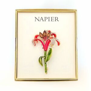 NWT Napier Gold Tone Elevated Flower Pin Brooch- Perfect for Spring